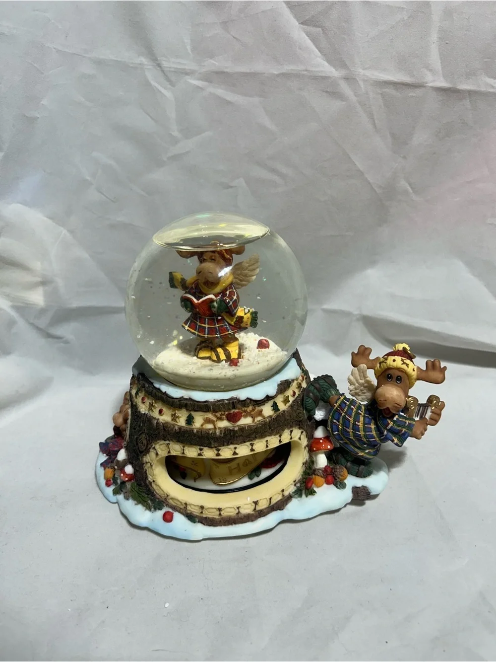 Vintage Heritage Musical Water Globe Moose Angel Carolers Double Revolving